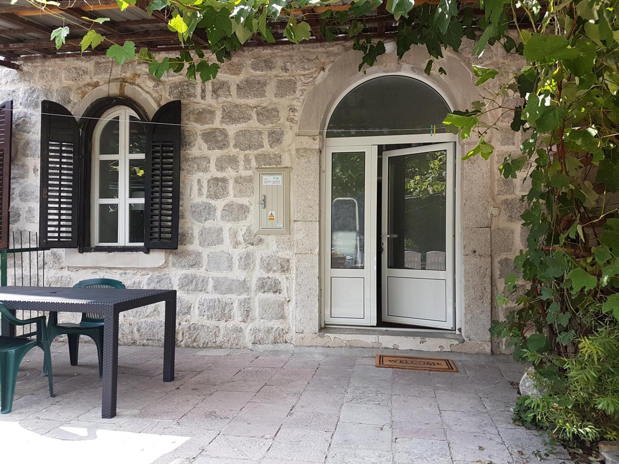 Apartment Mimosa Kotor Kültér fotó